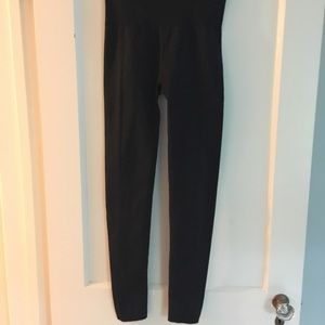 Outdoor Voices black compression leggings